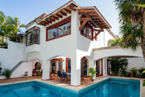 Villa tropically in Hotel Zone